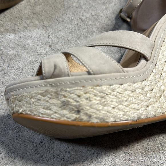 Aldo Servedio Wedges Platforms Sandals Heels Beige Size 6.5 PreOwned - Picture 4 of 7